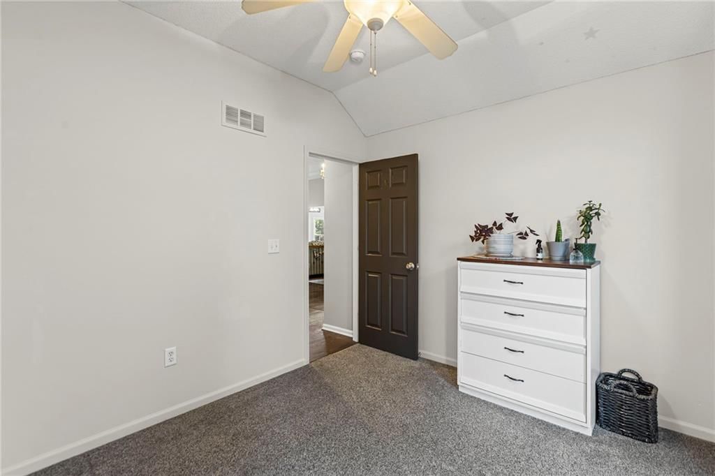 393 N Pine Street — photo 29