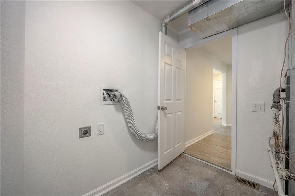 3906 Washington Avenue — photo 12