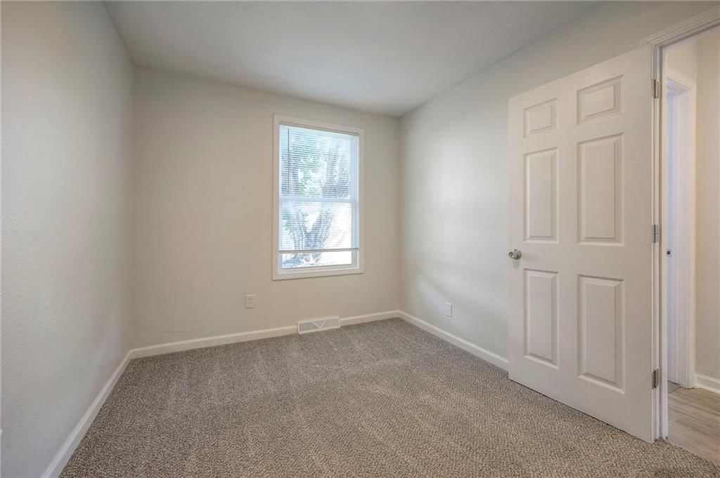 3906 Washington Avenue — photo 17