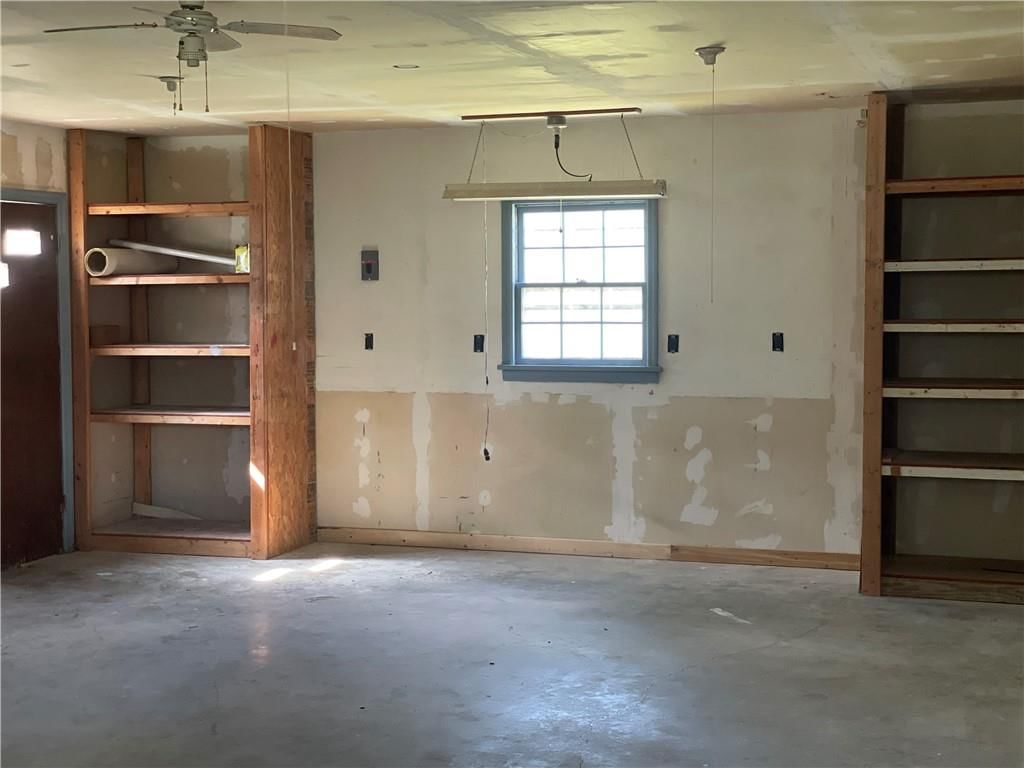 1901 W 7th Street — photo 15