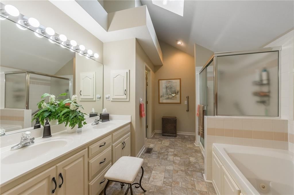 713 Bristol Court — photo 17