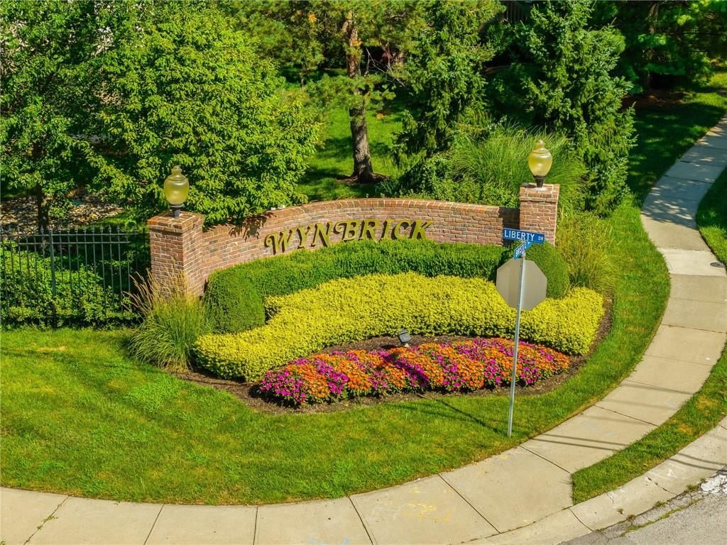 713 Bristol Court — photo 42