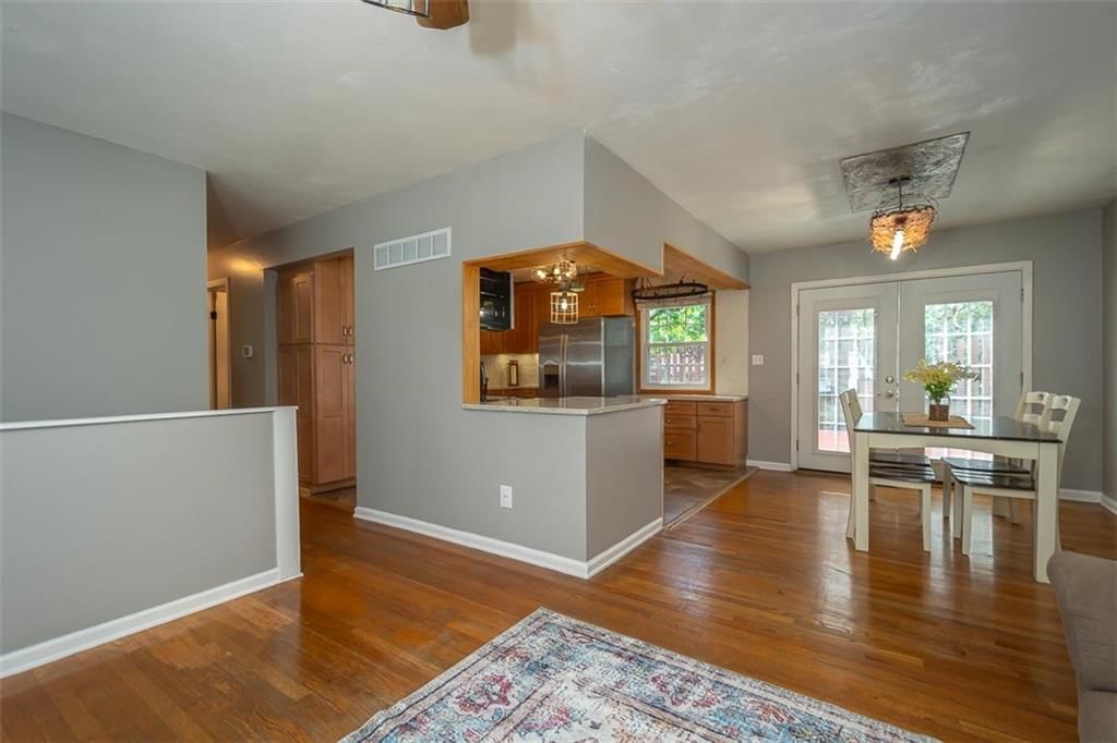 10513 W 90th Street — photo 6