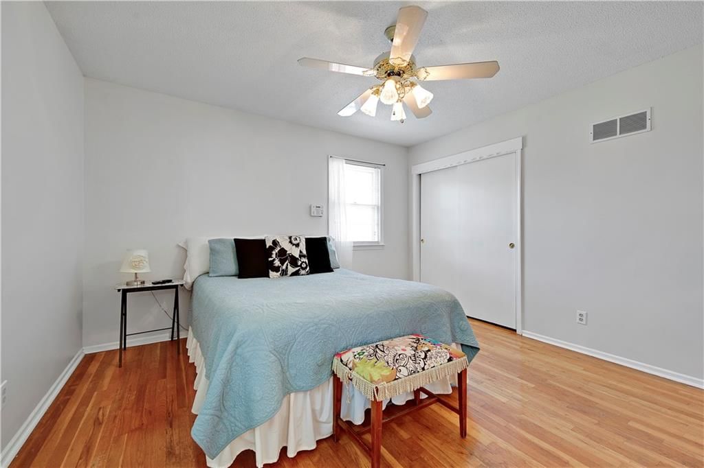 9418 Mullen Street — photo 28