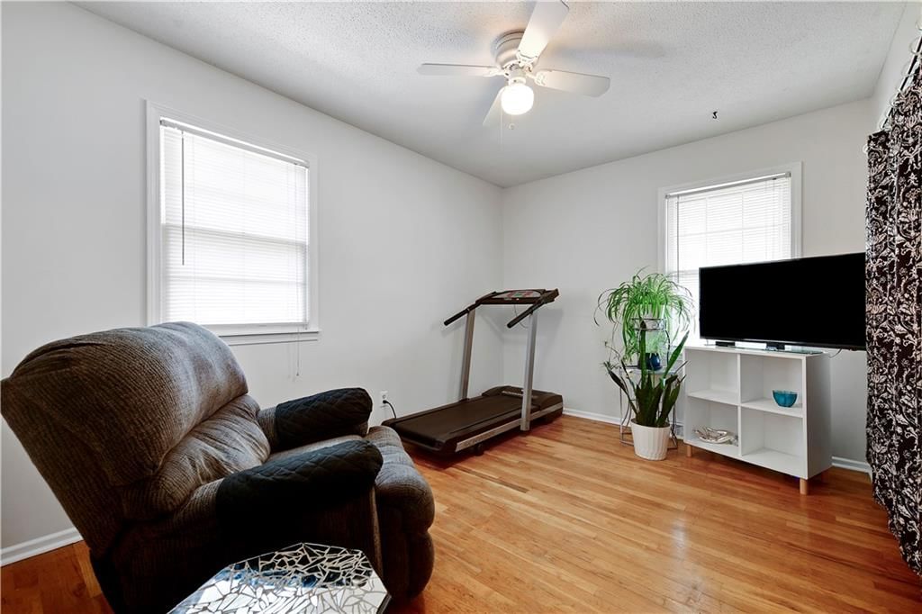 9418 Mullen Street — photo 31