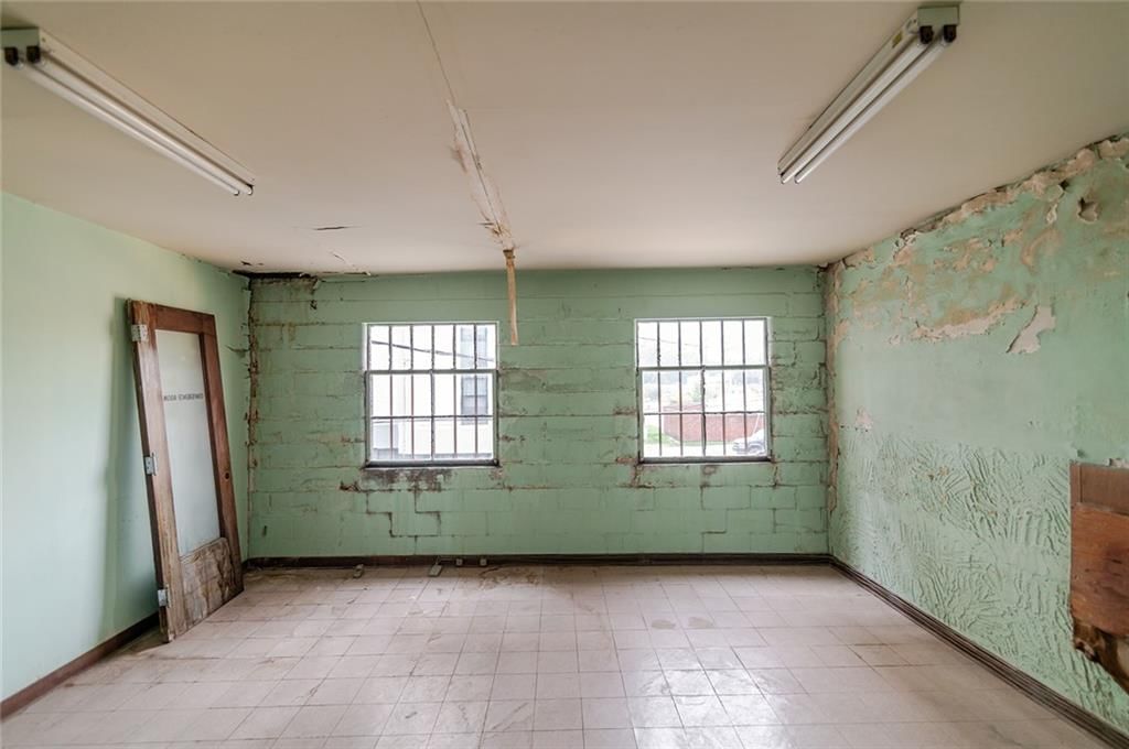 710 Commercial Street — photo 25