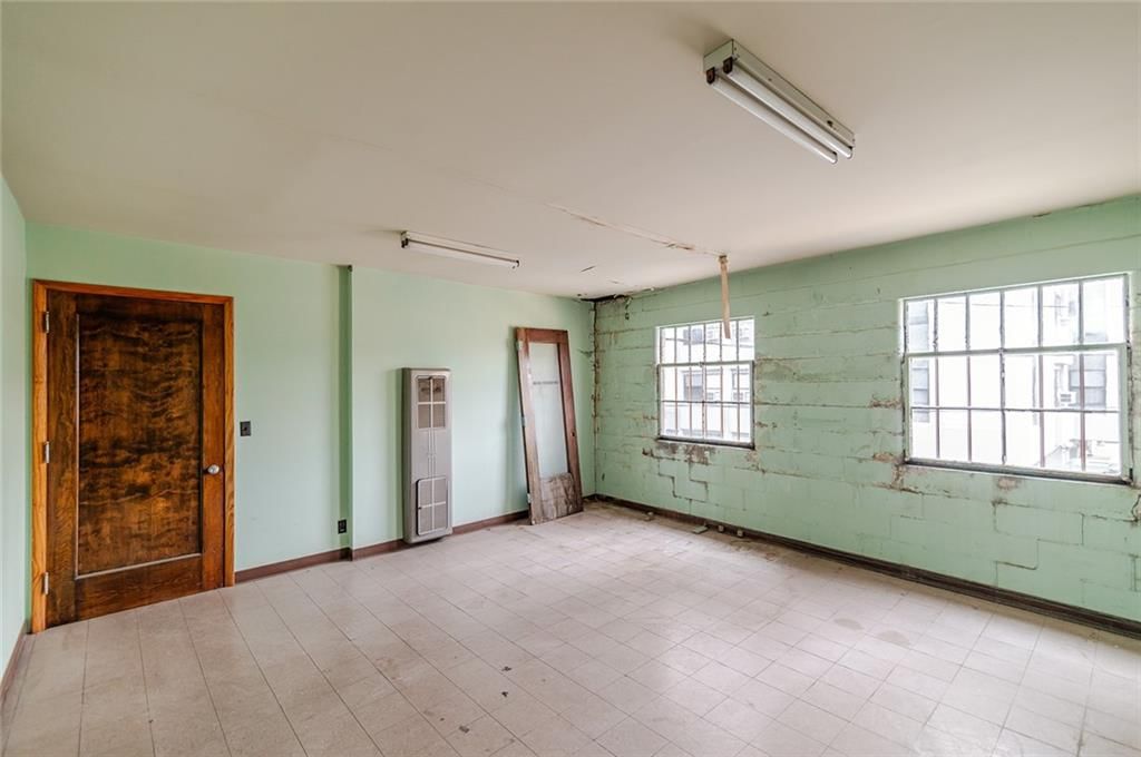 710 Commercial Street — photo 26