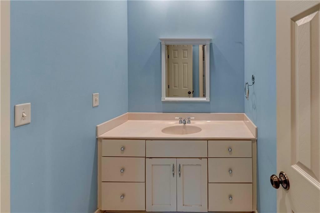 12122 Ridgeview Road — photo 36