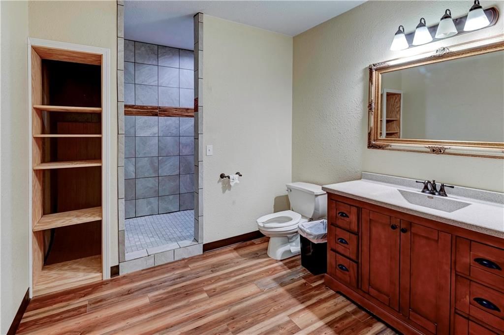 12122 Ridgeview Road — photo 44