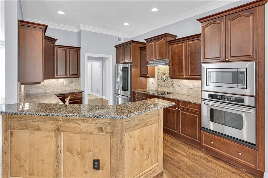 11777 S Hallet Street — photo 3