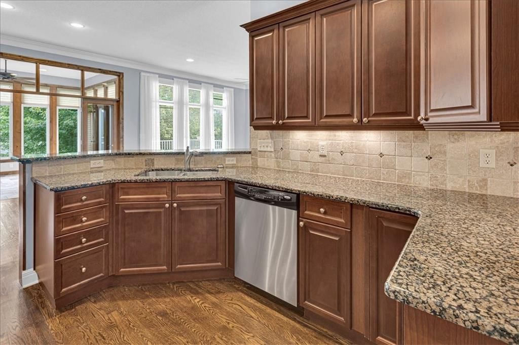 11777 S Hallet Street — photo 5