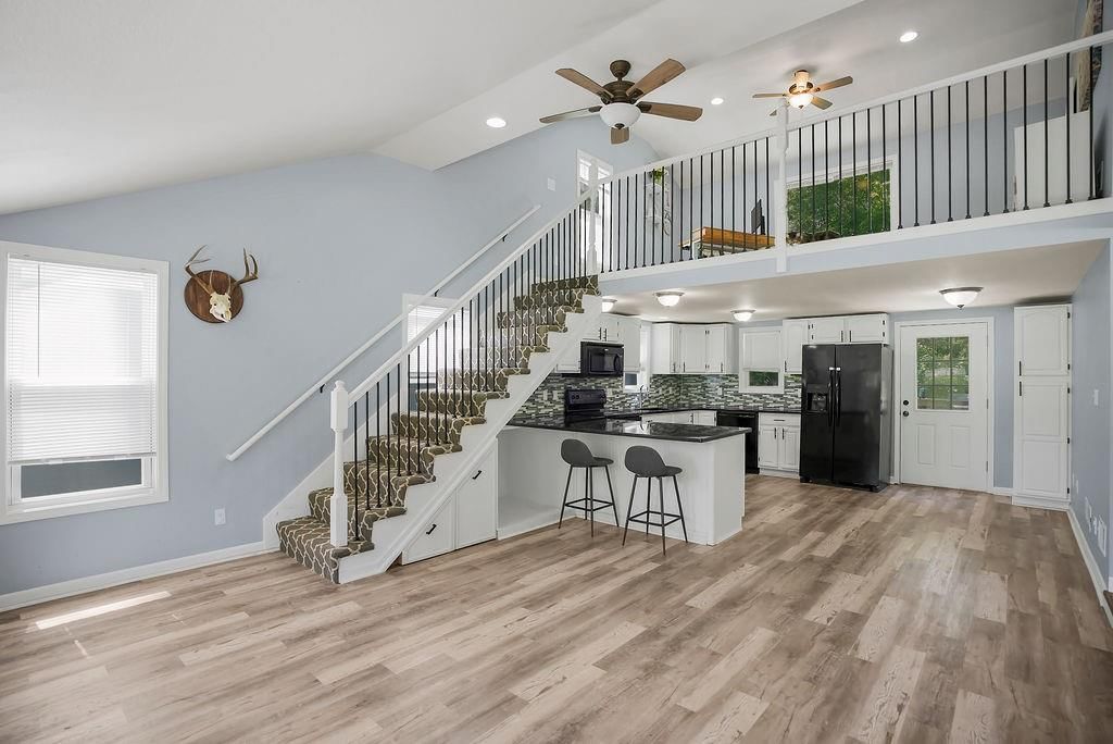 18 Murray Road — photo 3