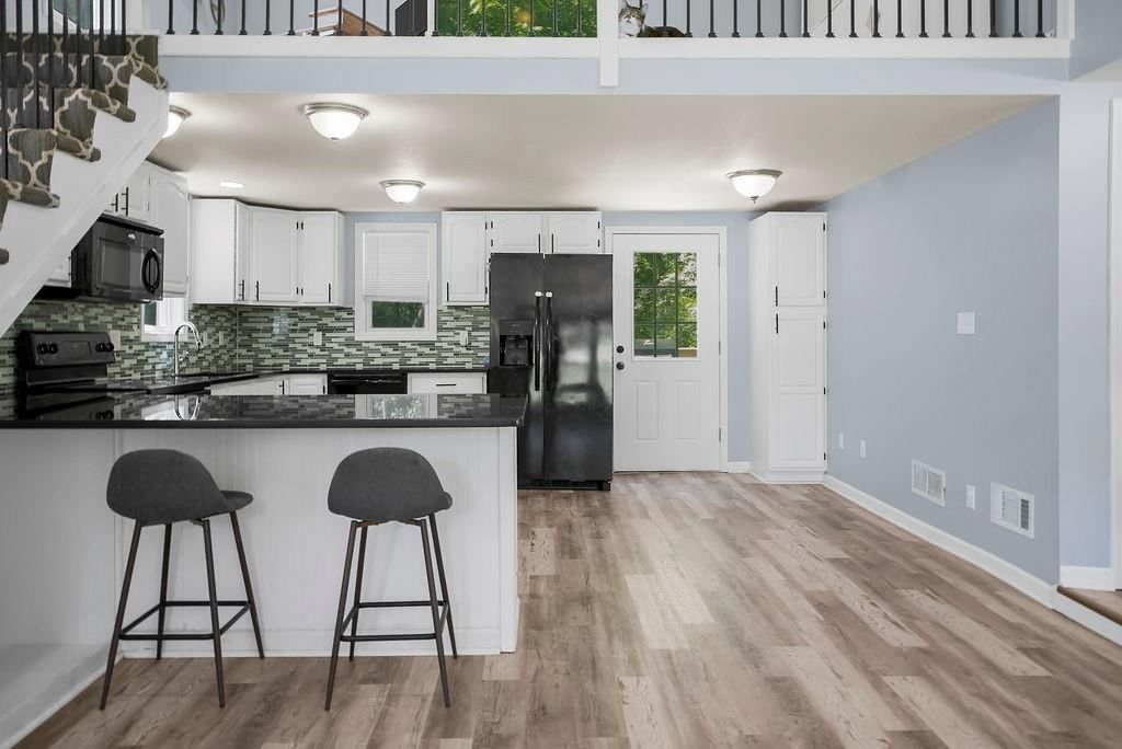 18 Murray Road — photo 4