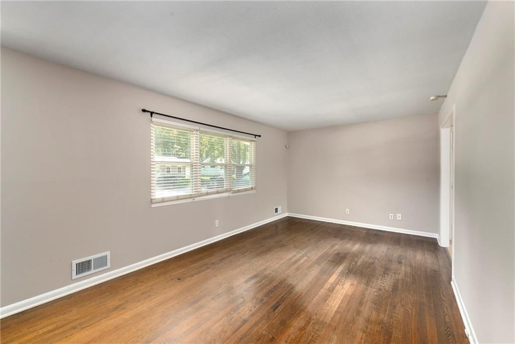 9914 CHARLOTTE Street — photo 8