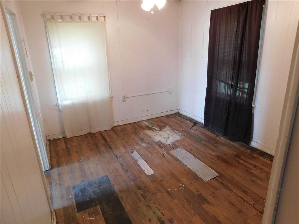 304 W Elizabeth Street — photo 7