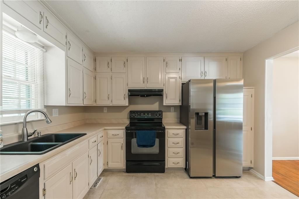 10100 NW Mirror Lake Court — photo 10