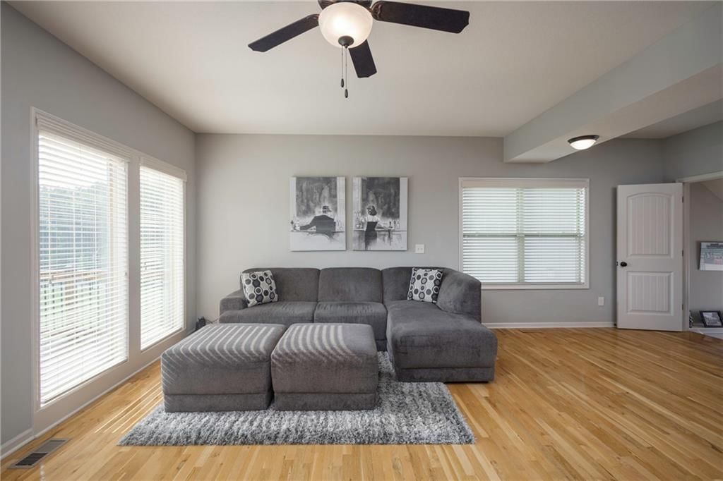 8509 N Highland Avenue — photo 16