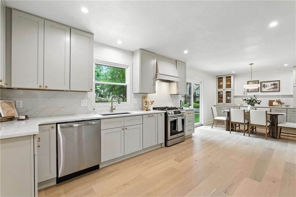 8200 W 101st Street — photo 4