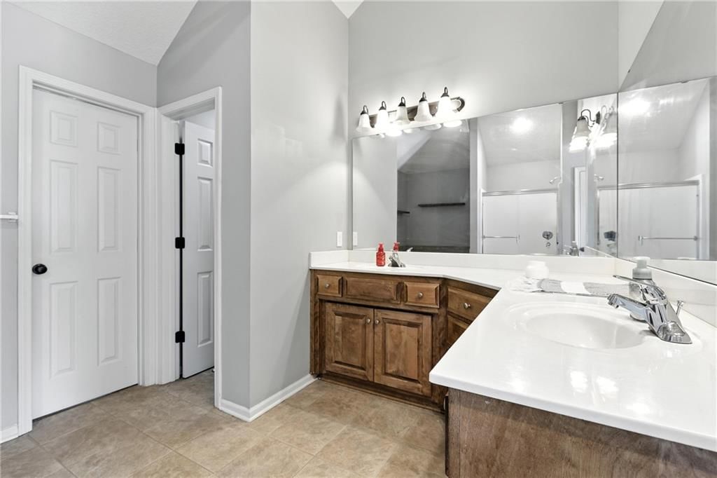 1425 NE Stonewood Drive — photo 21