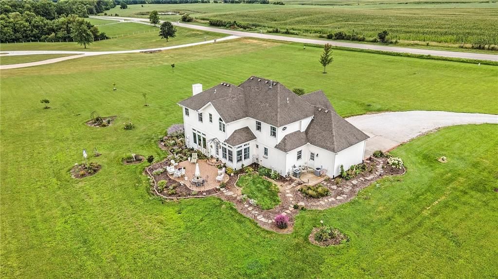 18301 N 69 Highway, Lawson, MO