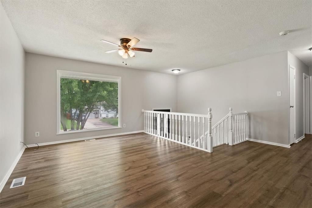 8629 E 96th Terrace — photo 3