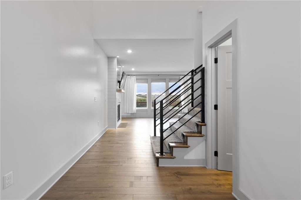 1238 Rich Boulevard — photo 3