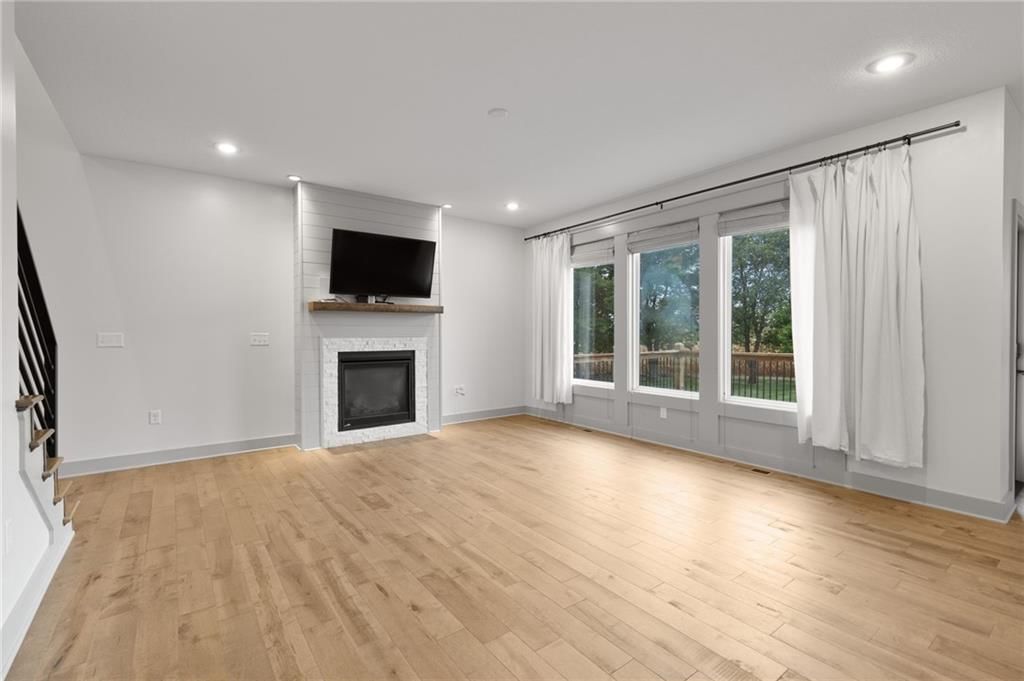 1238 Rich Boulevard — photo 10