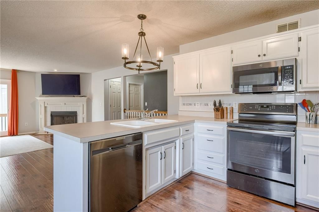 628 NE Swann Circle — photo 8