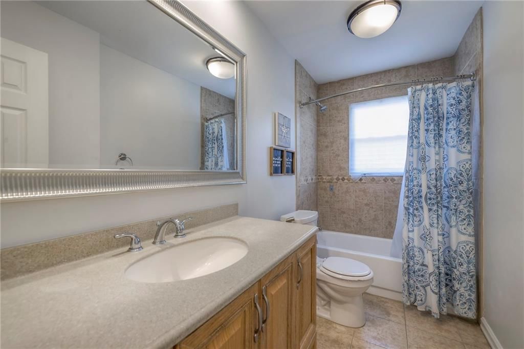 1123 W Wabash Terrace — photo 21