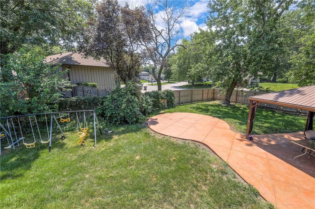 1123 W Wabash Terrace — photo 35