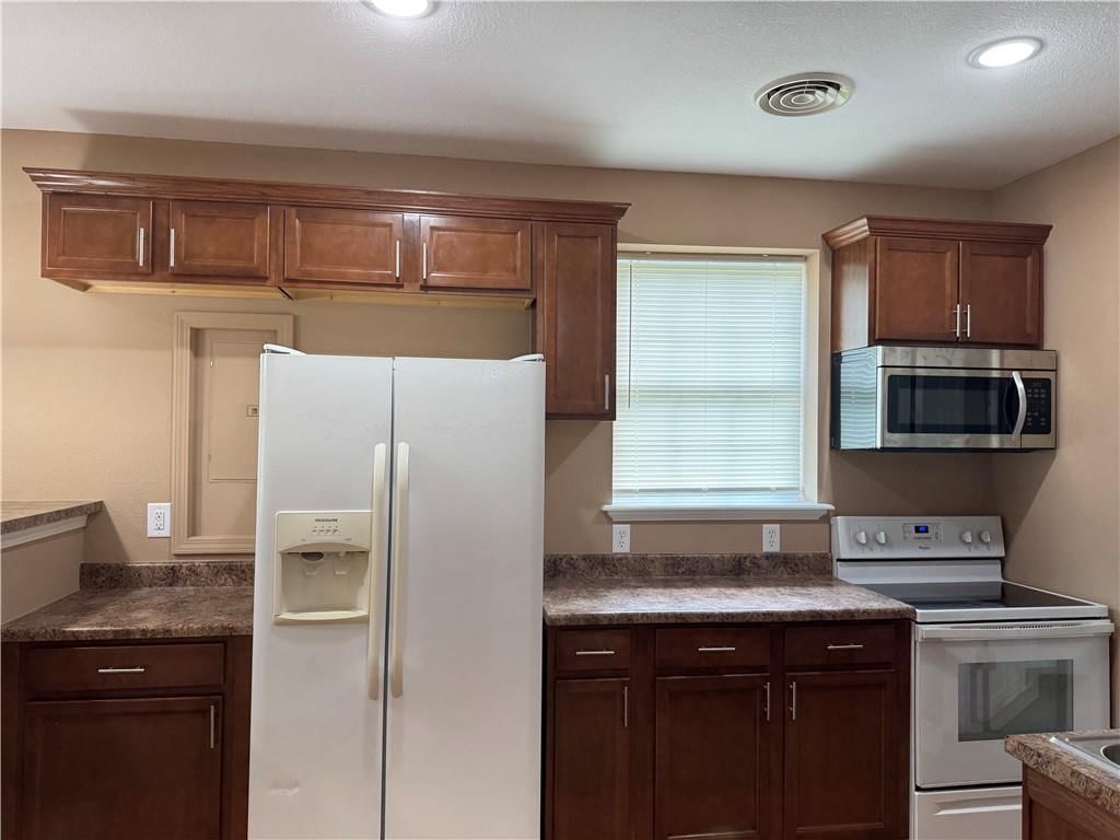 420 S Engineer Avenue — photo 17