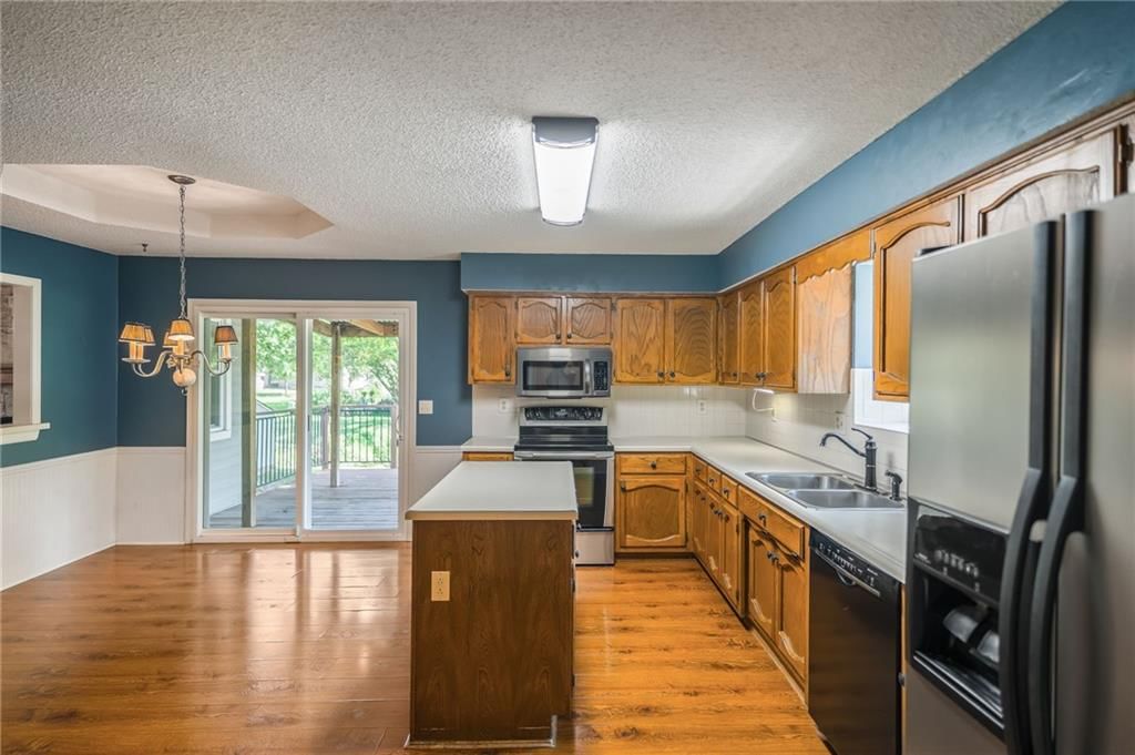 215 N Darrowby Drive — photo 26