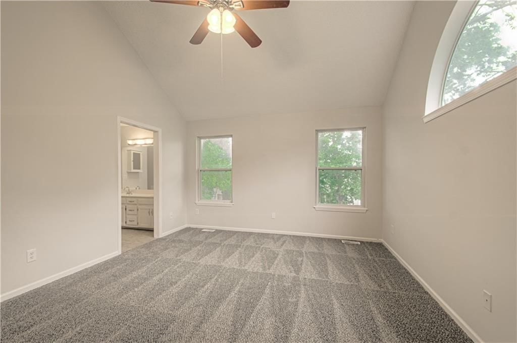 611 NE Field Creek Drive — photo 15