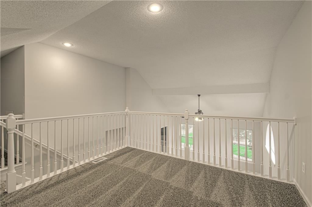 611 NE Field Creek Drive — photo 19