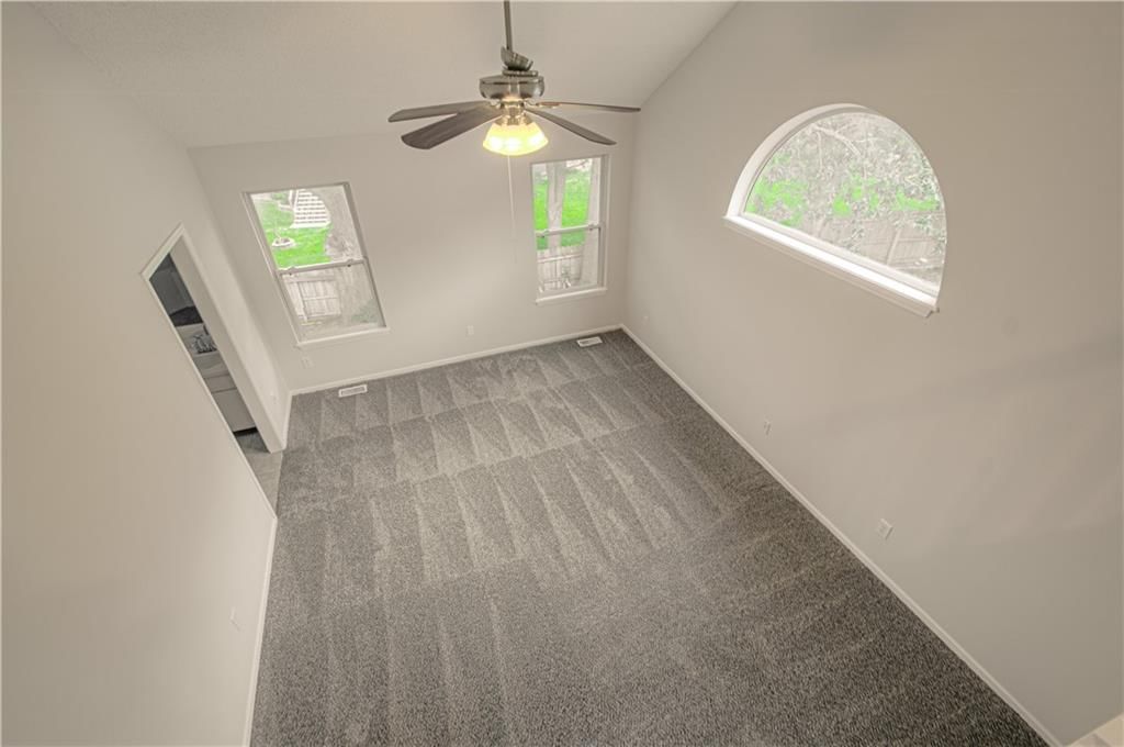 611 NE Field Creek Drive — photo 21
