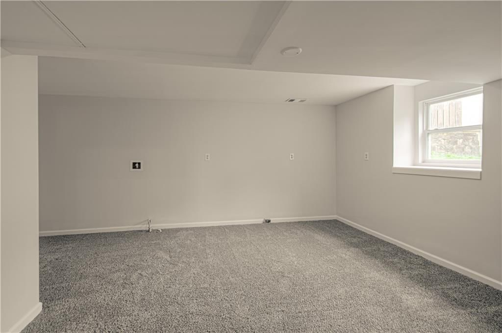 611 NE Field Creek Drive — photo 28