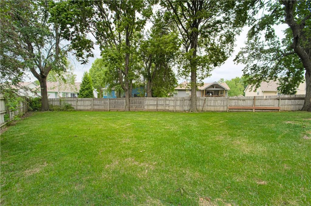 611 NE Field Creek Drive — photo 34