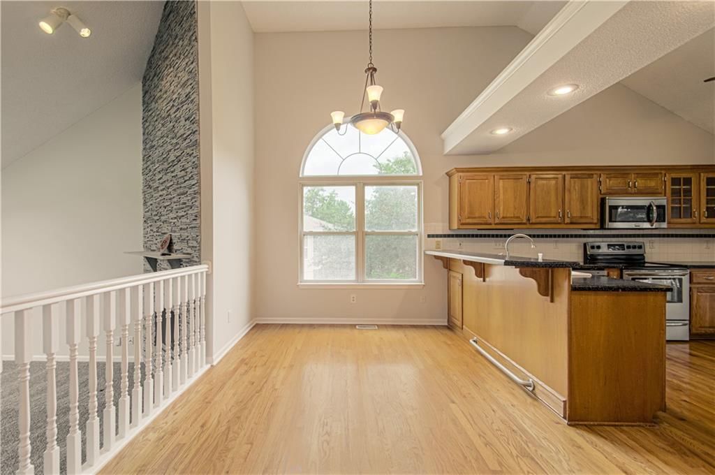 611 NE Field Creek Drive — photo 7