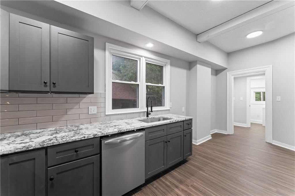 307 N College Street — photo 15