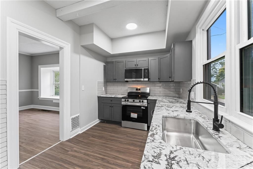 307 N College Street — photo 16