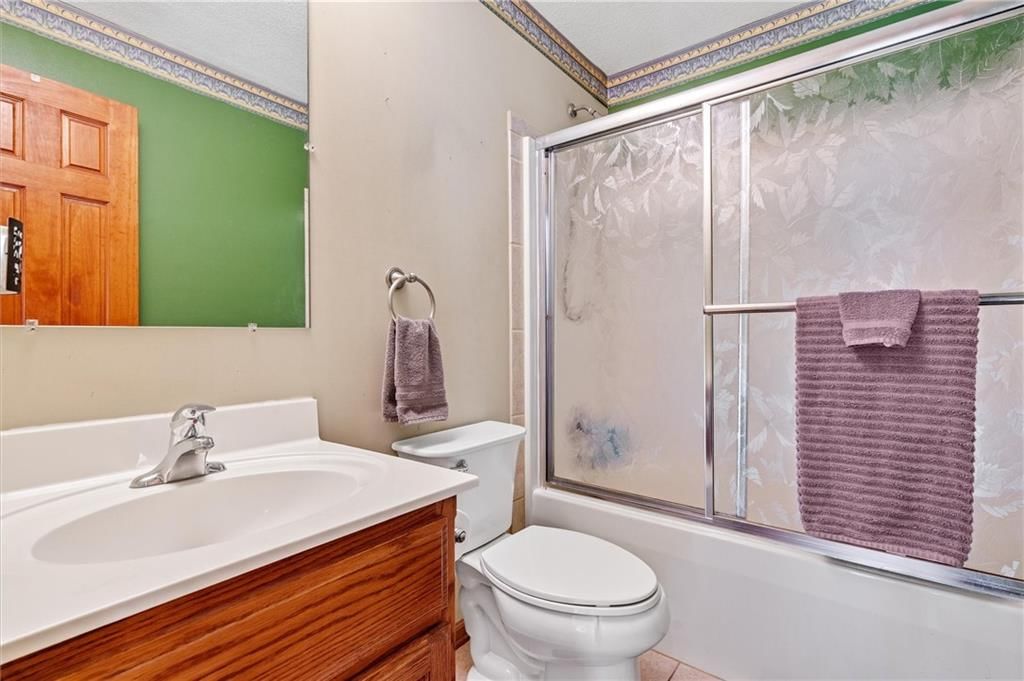 409 Benton Street — photo 11