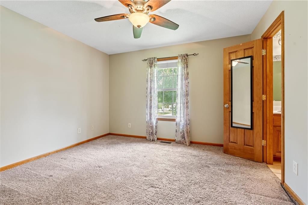 409 Benton Street — photo 15