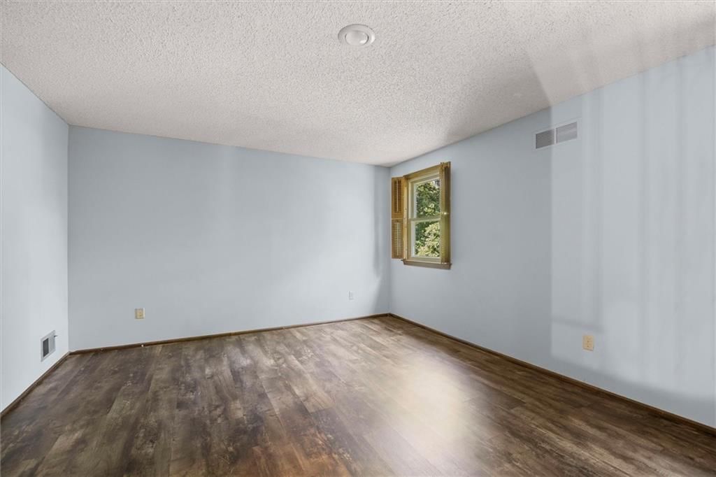 5829 N Indiana Avenue — photo 29