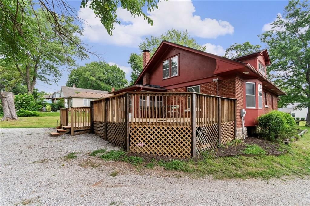 1832 S Claremont Avenue — photo 31