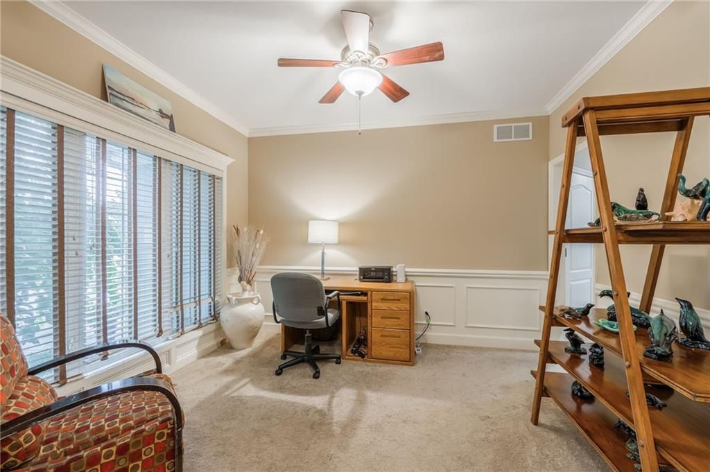 1121 Redwood Place — photo 5