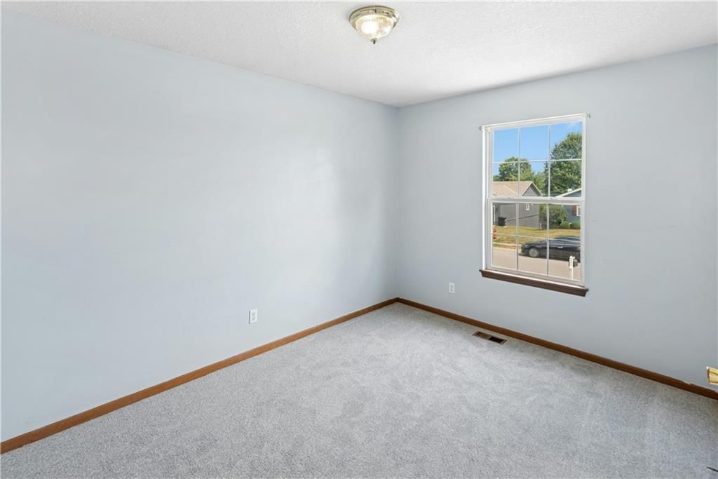 1911 Chestnut Drive — photo 12