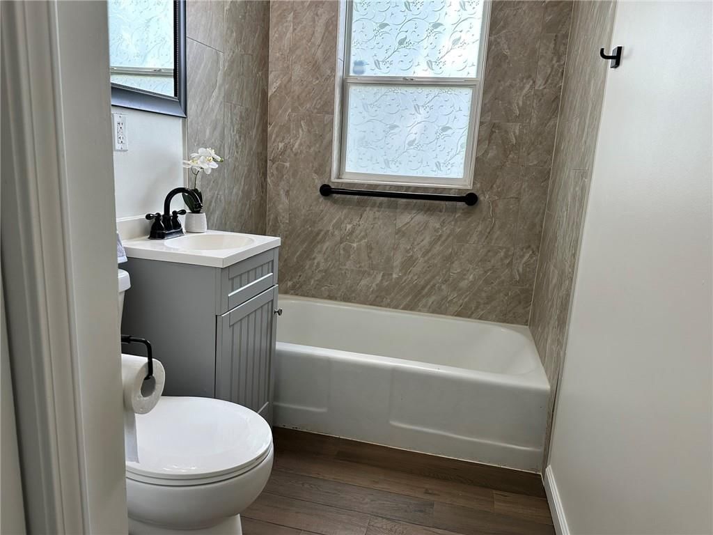 4537 Freeman Avenue — photo 13