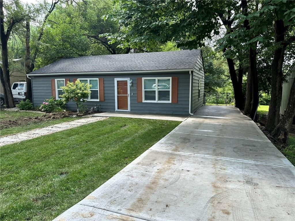 4537 Freeman Avenue — photo 3