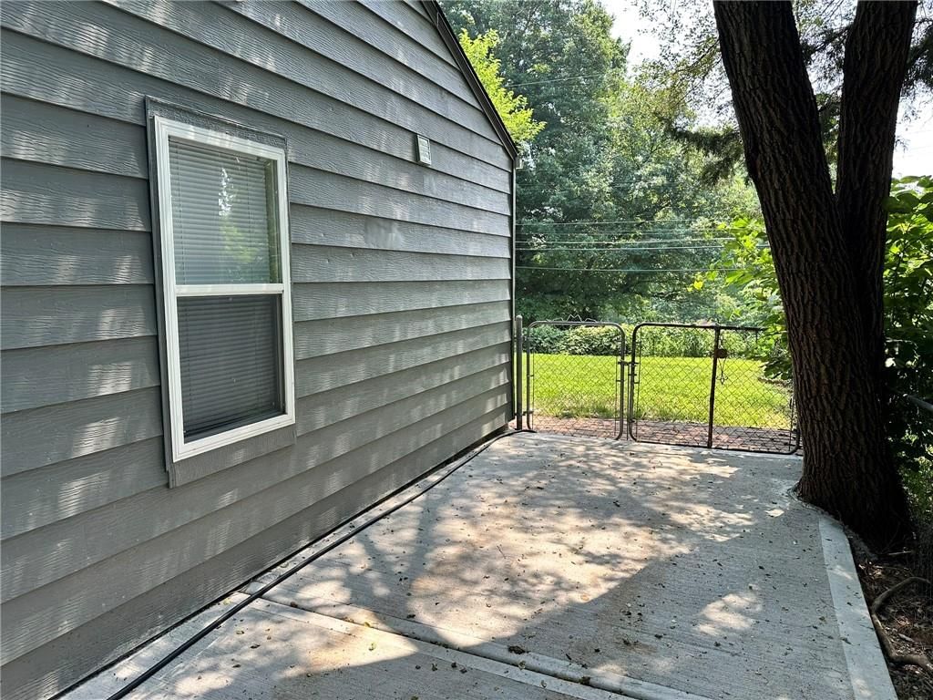 4537 Freeman Avenue — photo 22