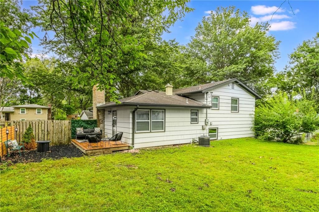606 NW Falk Drive — photo 30